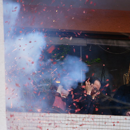 http://benemie.fr/photos/nvl_an_chinois/08.02.10%20-%207411%20-%20Nouvel%20an%20Chinois-petardc.jpg